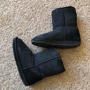 EMU Australia women's black sheepskin boot size 10
